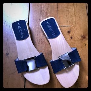 KENNETH COLE REACTION WOODEN SANDALS 💕